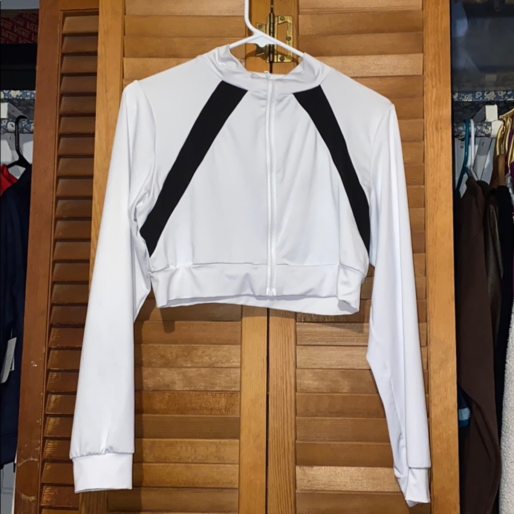 White zip up crop top
